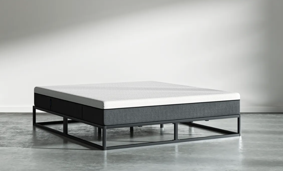 Emma Metalen Bed met Matras: Minimalistisch design